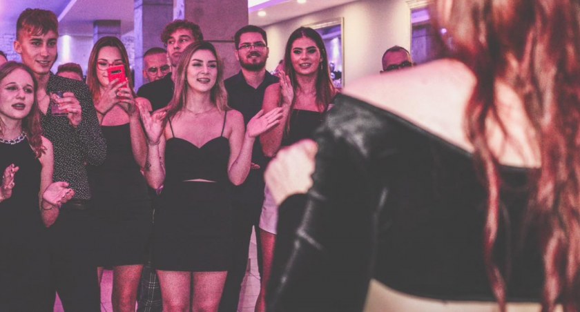 Oryginalna impreza w znanym lokalu pod Toruniem. Wstęp mają tylko kobiety