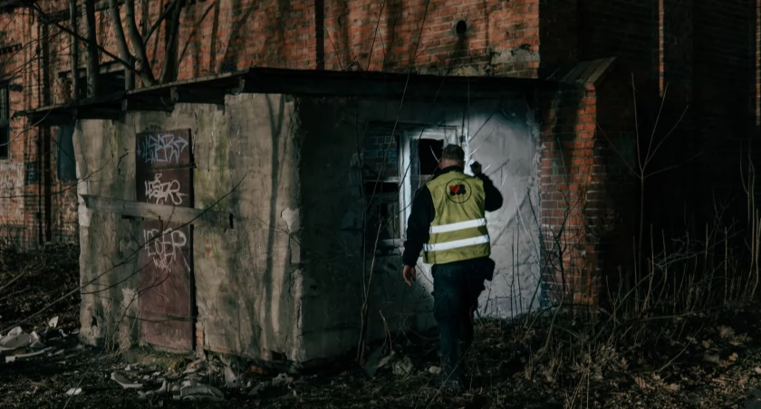 Rozpoczęła się specjalna misja w Toruniu. Patrole w kamizelkach krążą po mieście