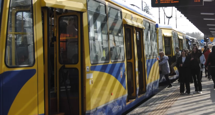 34-latka wjechała pod tramwaj w Toruniu. Kobieta otrzymała wysoki mandat