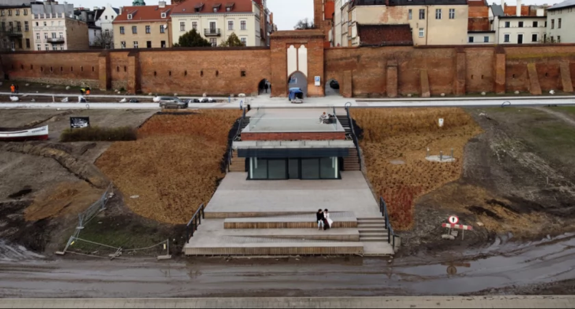 Słynne pawilony na Bulwarze są gotowe. Wiemy, co tam będzie działać