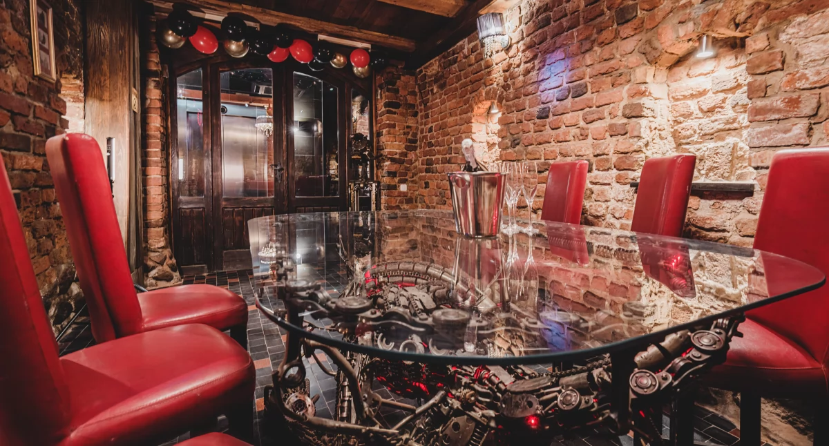 Wielki bal w hotelu w Toruniu. Będzie muzyka na żywo, bufet i open bar