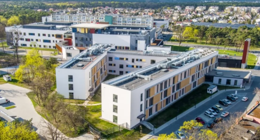 Eris atakuje w Toruniu. W szpitalach wprowadzono ograniczenia