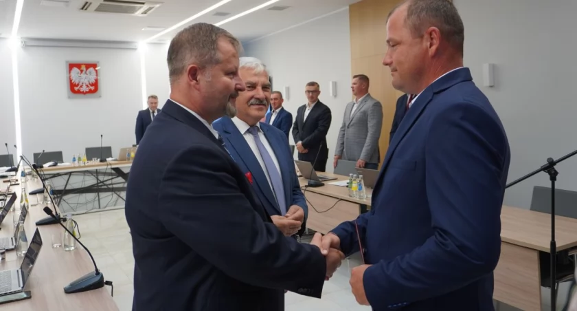 Nowy radny w podtoruńskiej gminie został zaprzysiężony