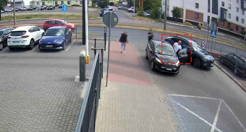Ten mężczyzna jest poszukiwany w Toruniu od pół roku. Rozpoznajesz go? [ZDJĘCIA]