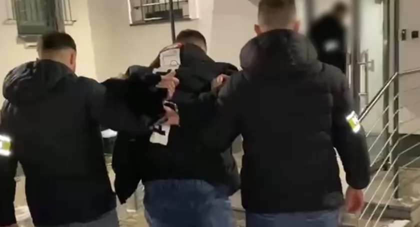 Zabójca został zatrzymany przez „łowców głów” w hotelu w Toruniu