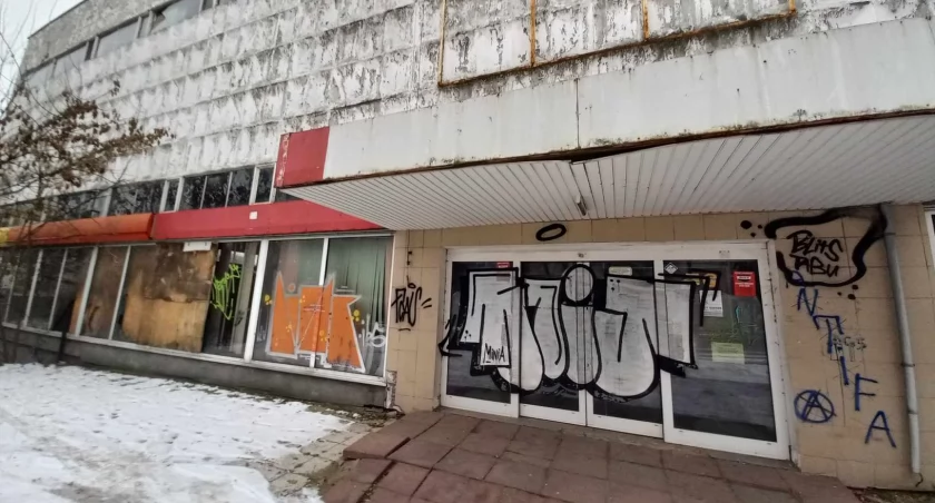 Słynny Uniwersam w Toruniu przestanie straszyć. Na stole wciąż dwa warianty