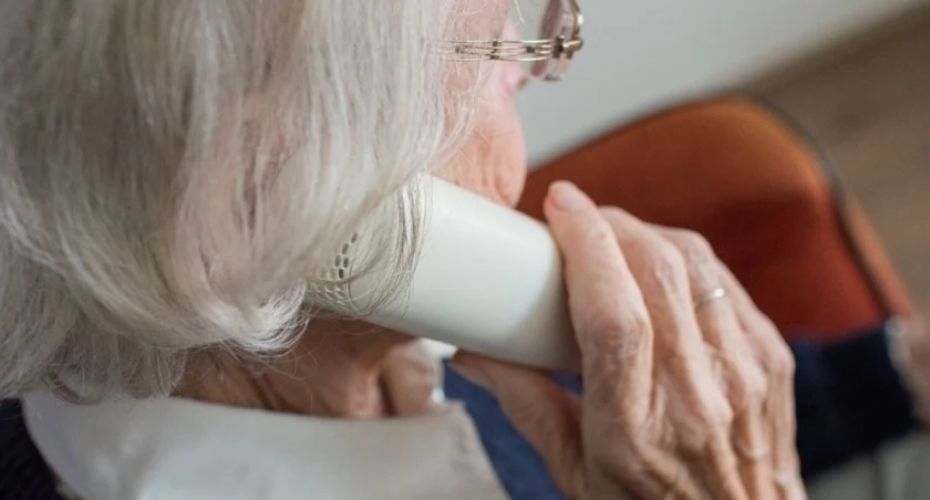 Dramat 85-latki w Toruniu. Straciła wszystkie oszczędności, bo chciała pomóc córce