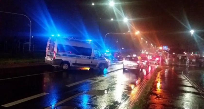 W Toruniu 34-latek wpadł pod koła auta. Otrzymał drakoński mandat