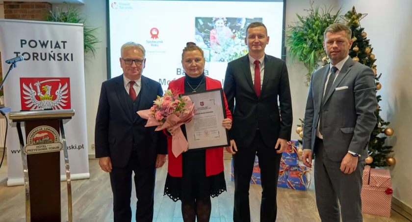 Barbara Mońko-Juraszek otrzymała tytuł „Społecznik Roku Powiatu Toruńskiego 2023”