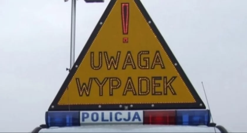Wypadek w centrum Torunia. Karetka zderzyła się z tramwajem