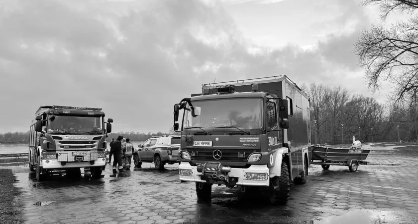 Tragiczny finał akcji na Wiśle w Toruniu. Mężczyzna zmarł w szpitalu