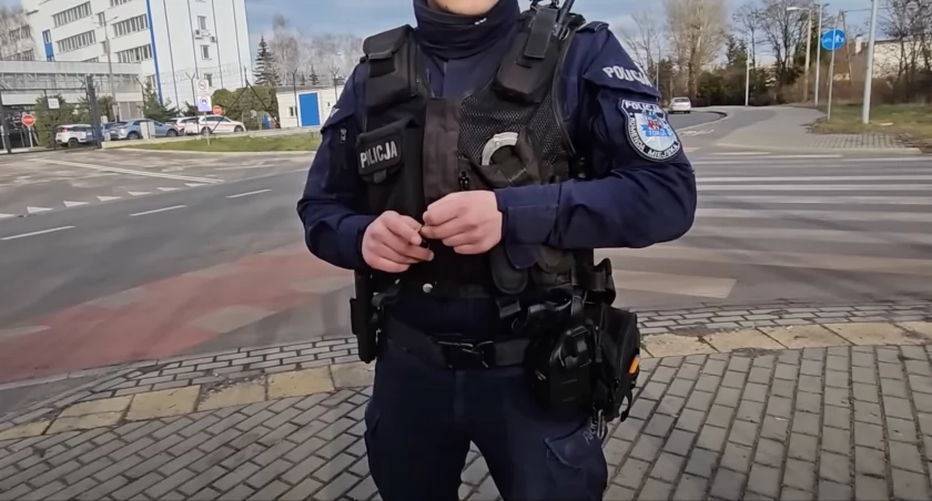 Znany youtuber aż trzy razy wygrał z policjantami w sądach w Toruniu