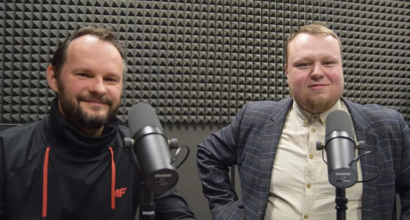 W szkole w Toruniu uczy nauczyciel, który leczy muzyką