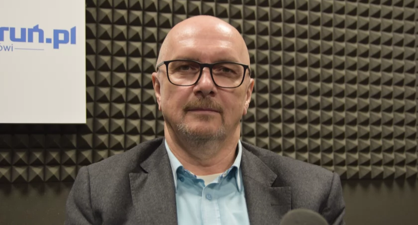 Oto dyrektor największego liceum w Toruniu. To szkoła do zadań specjalnych