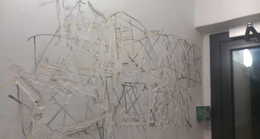 Dantejskie sceny na klatce schodowej w Toruniu. „Przeżyłam szok”
