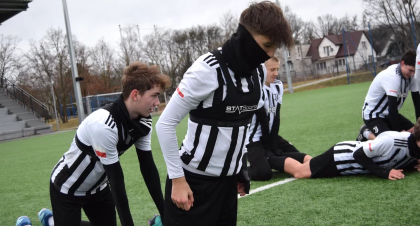 Nowoczesne zaplecze młodych piłkarzy Juventusu Toruń. Ich sprzęt robi wrażenie 