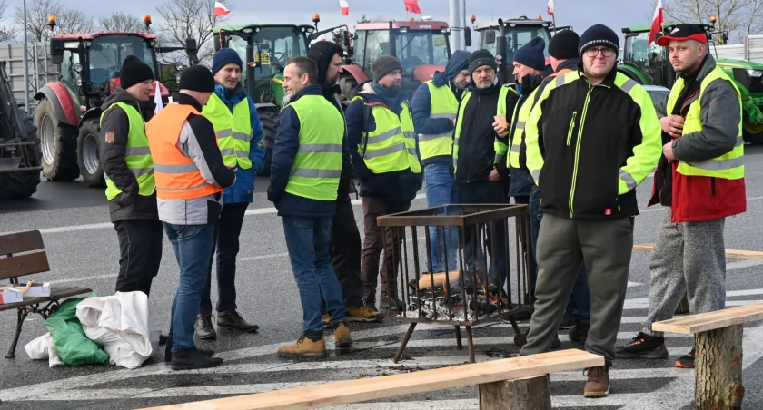 Blokada na skrzyżowaniu pod Toruniem. Ruchem kieruje policja