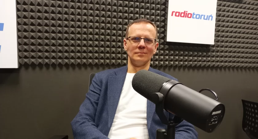 Torunianin wygrał z bankiem. Teraz pomaga ludziom odzyskać ich majątek