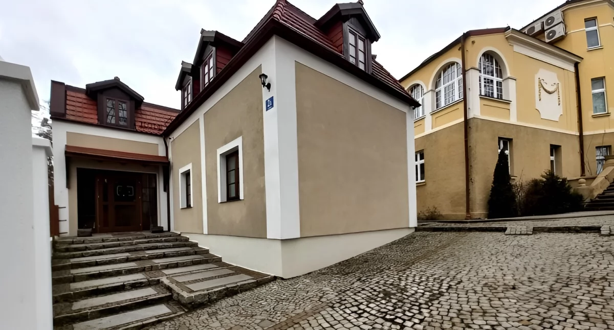 Piękna willa w Toruniu została sprzedana za fortunę. To prawdziwa perełka
