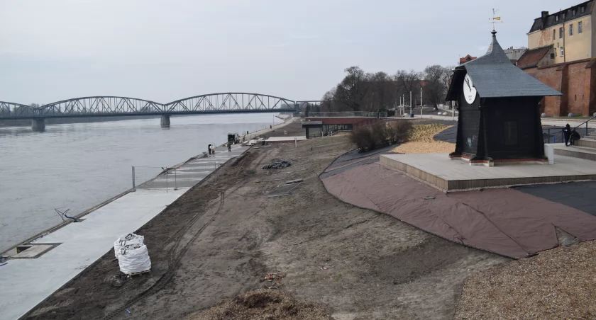 Finisz prac na Bulwarze Filadelfijskim w Toruniu. Otwarcie będzie następowało etapami 