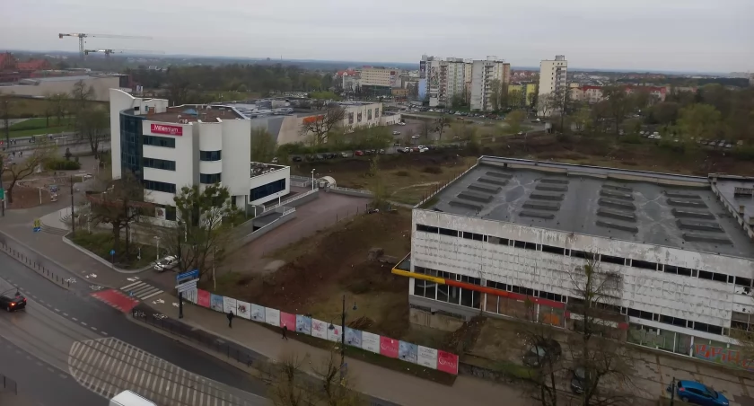 Koniec pewnej epoki. Legendarny dom handlowy w Toruniu zostanie wyburzony