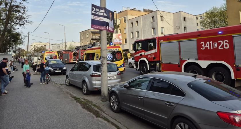 Pożar w budynku w Toruniu. 8 osób, w tym 6 dzieci trafiło do szpitala