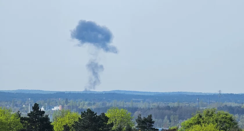 Ogromny wybuch w Toruniu. Kłęby dymu widziane z daleka [FOTO]