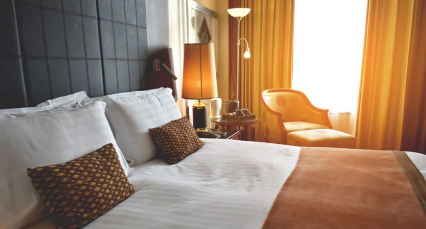 Hotel z restauracją w Toruniu na sprzedaż. Cena spadła o 400 tys. zł