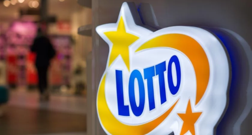 Główna wygrana w LOTTO w Toruniu. Gracz będzie dostawać kasę co tydzień
