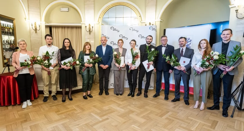 Marszałek województwa nagrodził ludzi teatru
