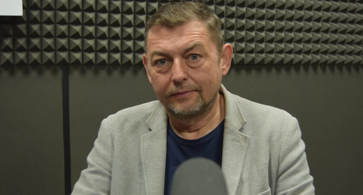 Arkadiusz Król - utworzył w Toruniu komorę, która uzdrawia ludzi