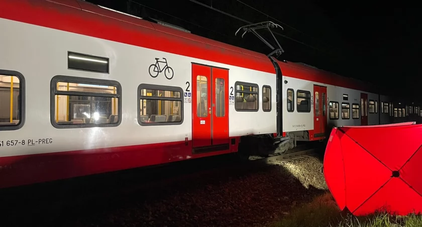 Wypadek na trasie Toruń-Bydgoszcz. Osoba potrącona przez pociąg
