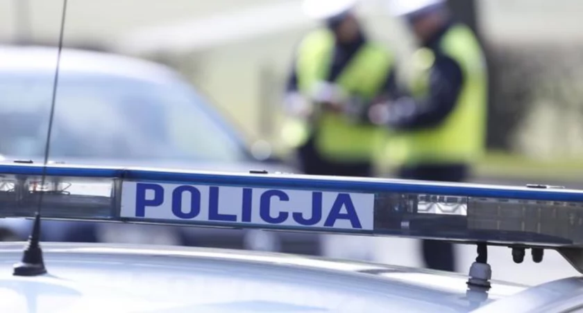 Potrącenie na skrzyżowaniu w Toruniu. Seniorka wjechała autem w pieszą