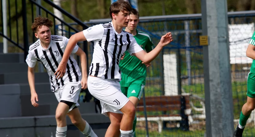 Juventus Toruń zagra z Lechem Poznań. Wstęp na mecz jest bezpłatny 