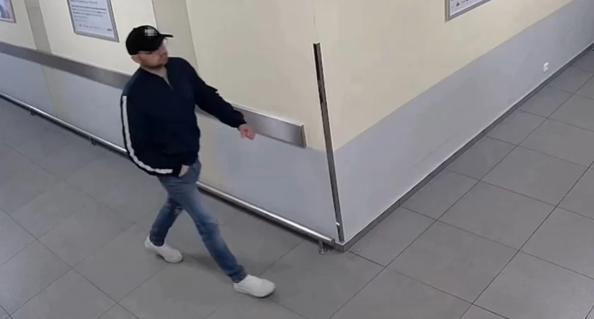 Tego mężczyznę pilnie szuka policja w Toruniu. Rozpoznajesz go? [WIDEO]
