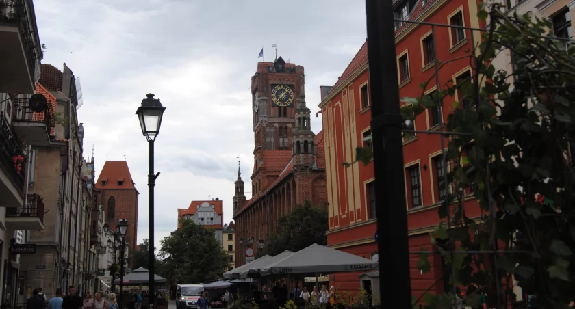 Chłodny front sunie do Torunia. Na termometrach dawno niewidziane wartości