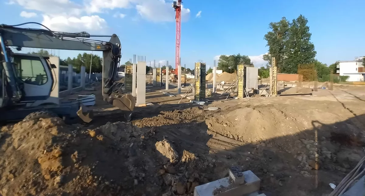 Od miesiąca trwa budowa nowego pasażu handlowego w Toruniu