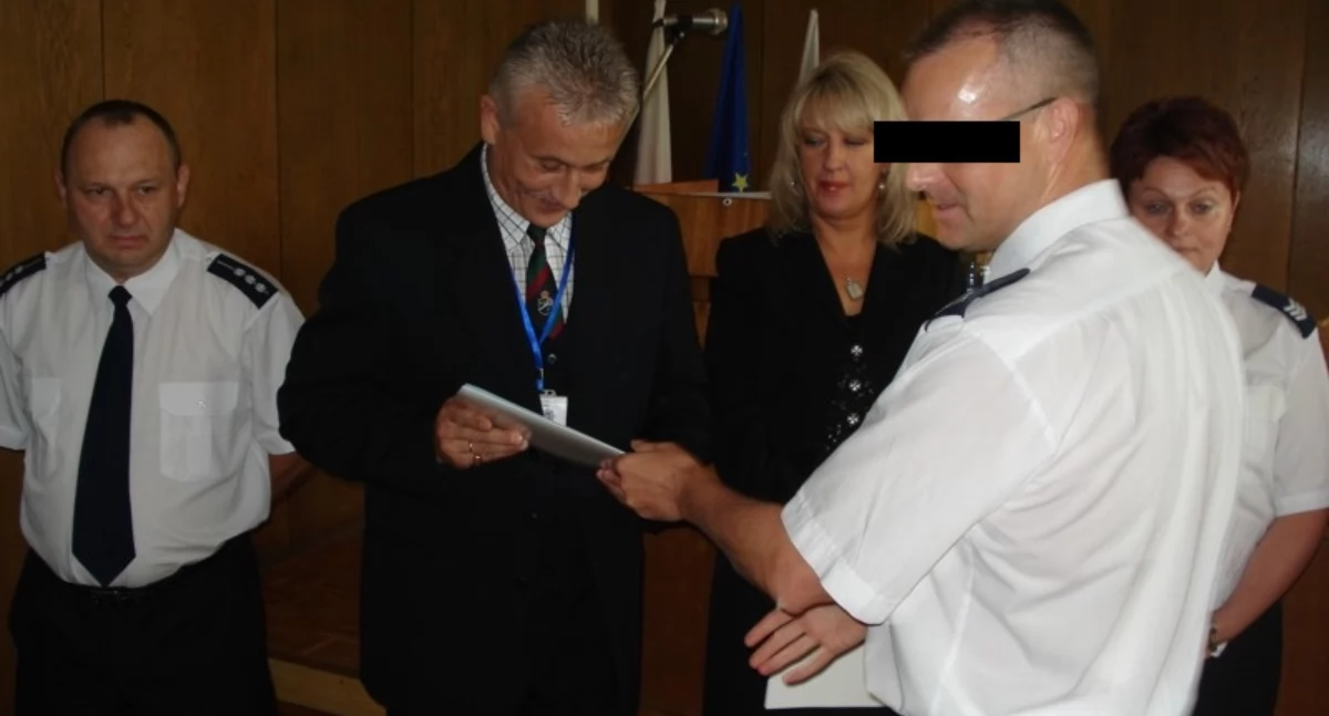 Były komendant toruńskiej policji miał przyjmować łapówki od skazanych