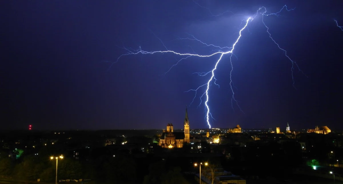 Do Torunia wraca upalne i burzowe lato. W tym dniu trzeba szczególnie uważać