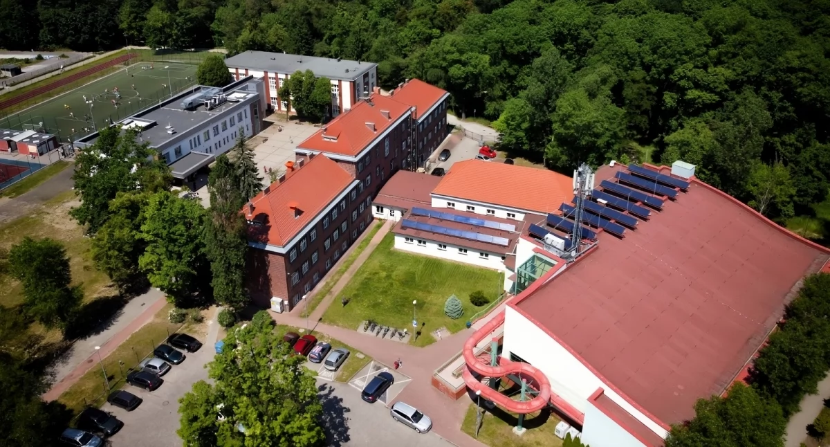 Popularna pływalnia zostanie otwarta w Toruniu. Uczniowie skorzystają za darmo