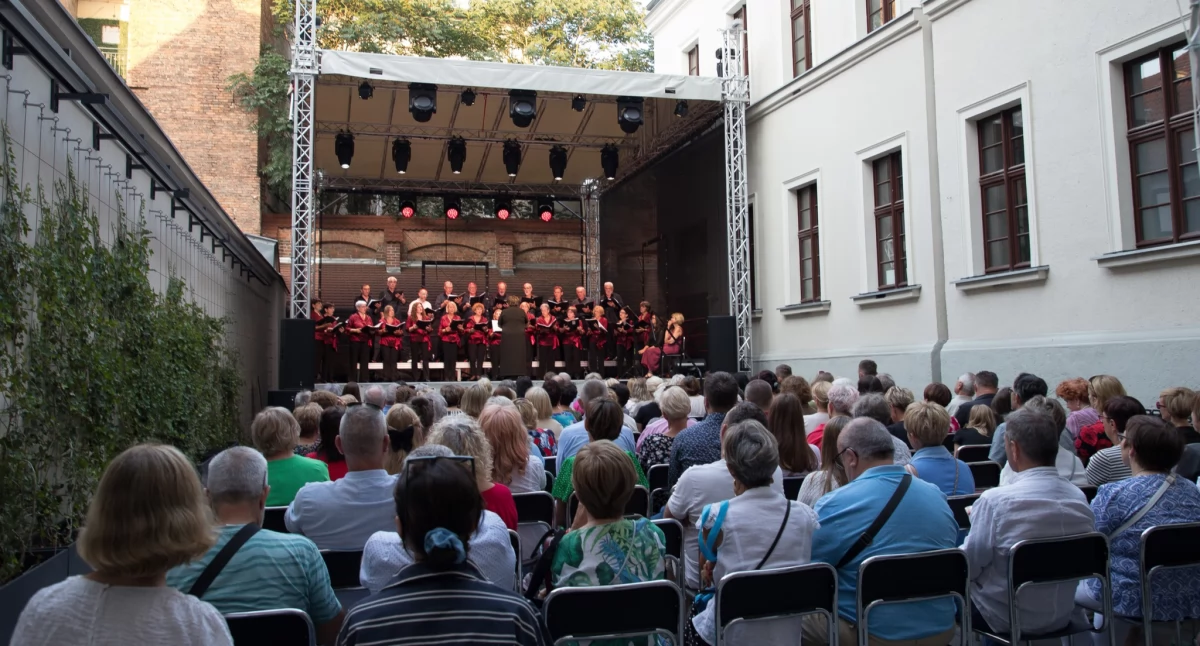 Na scenie letniej w Toruniu wystąpi legenda polskiej muzyki 
