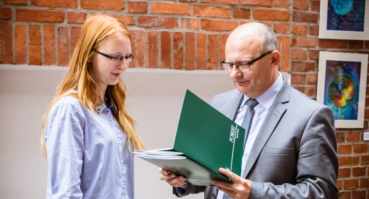 Oto najlepsi uczniowie w powiecie toruńskim. Nagrodzono ponad 400 prymusów
