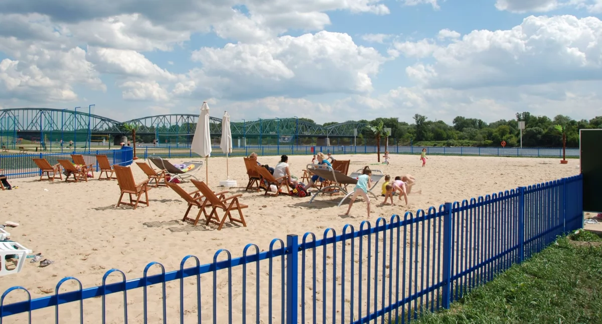 Toruń na czerwono. Tak gorąco nie było w całej Polsce