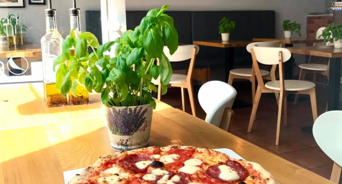 Znana pizzeria w centrum Torunia nie została zamknięta. Znalazła nowego właściciela 