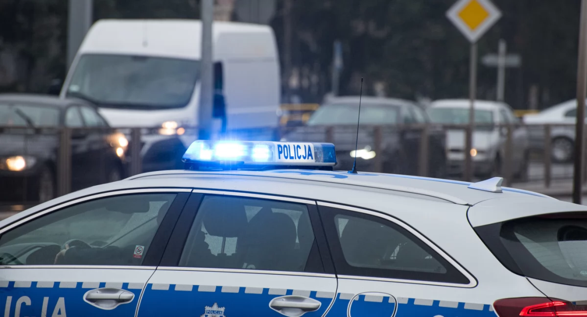  Dramatyczna eskorta ulicami Torunia. Kilkumiesięczne dziecko uderzyło głową o podłogę