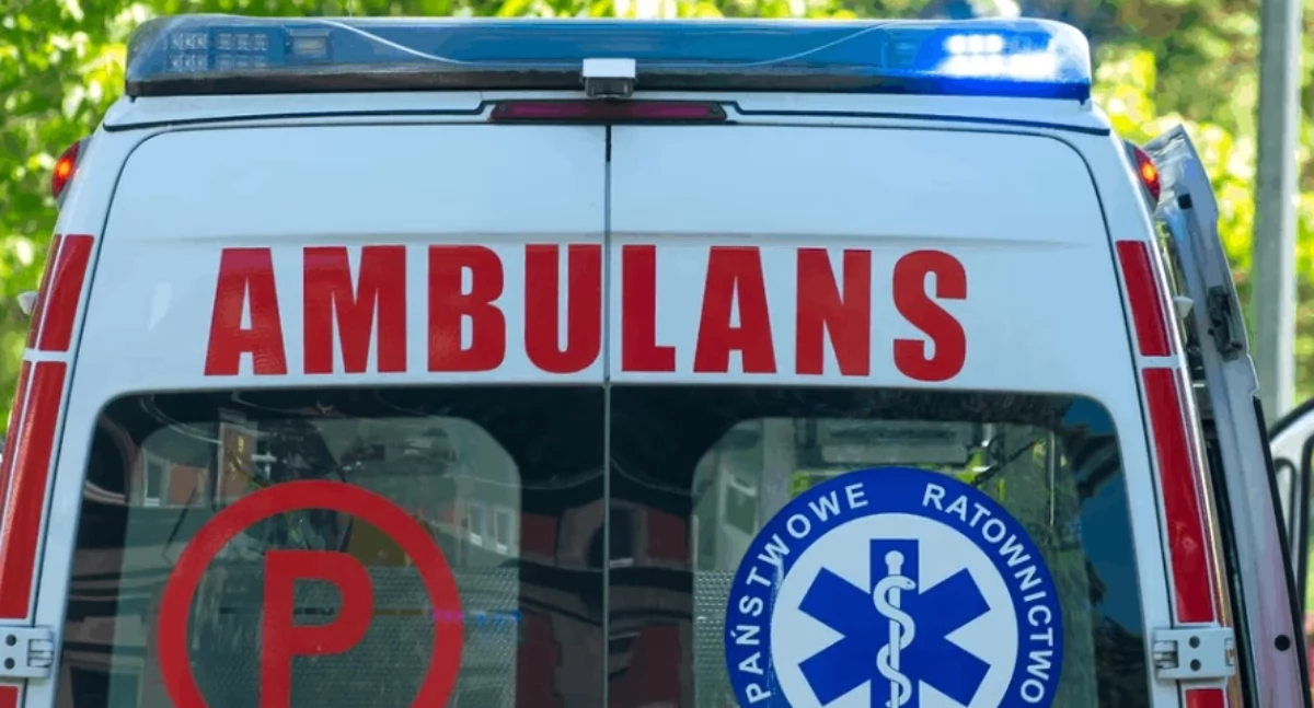 Papierowe szaleństwo pijanego nastolatka w centrum Torunia. Wezwano karetkę
