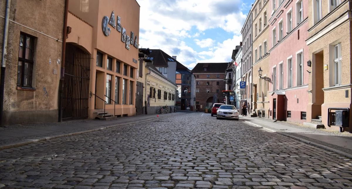 Popularna pizzeria zniknęła z centrum Torunia. Sympatyczny Włoch zamknął biznes