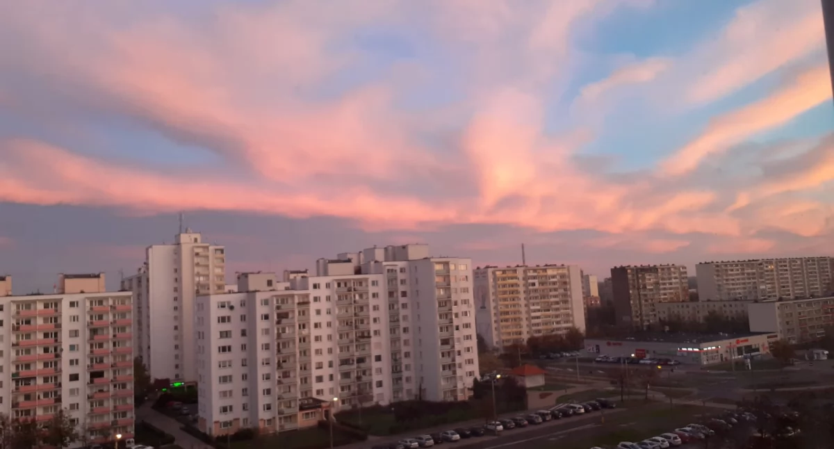 Toruń znalazł się w niekorzystnej strefie. Nadciągnęły do nas chmury Cirrus