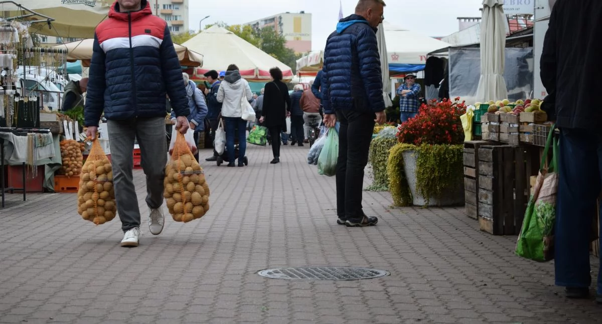 Historyczna zmiana na targowisku w Toruniu. Kupcy boją się o swoją przyszłość 