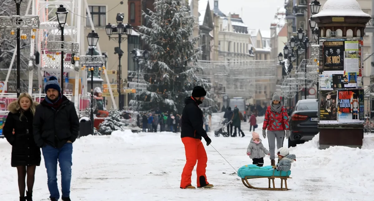 Zimowa aura zbliża się do Torunia. Kiedy spadnie pierwszy śnieg?